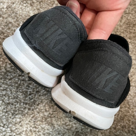 Nike | Women’s Orive Lite Slip-On Sneakers | Black/Anthracite/White - Picture 2 of 9